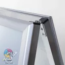 MEGÁLLÍTÓ TÁBLA DESIGN 32 MM GÉRVÁGOTT PROFILLAL A1